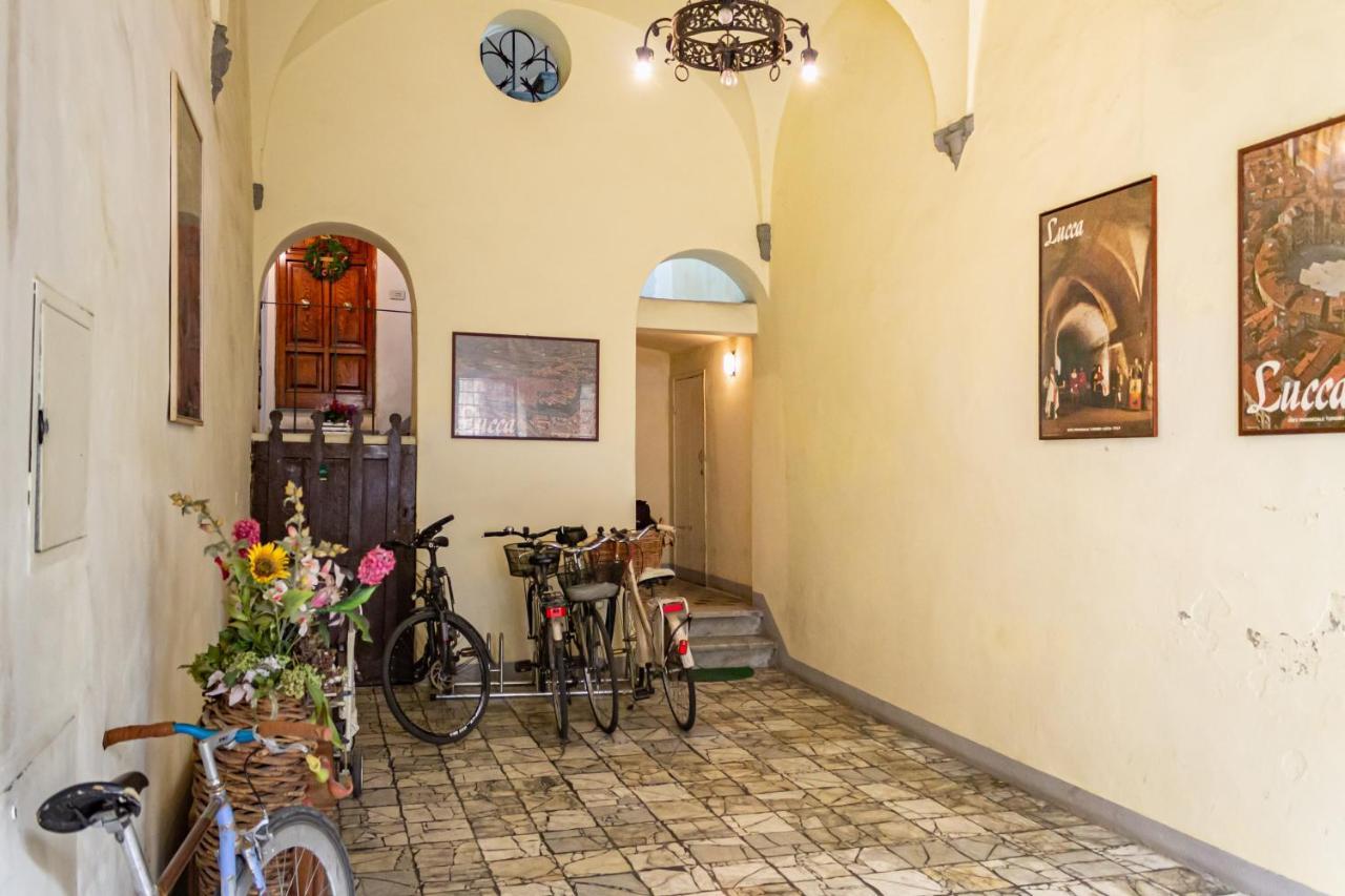 Appartamento San Paolino - Affitti Brevi Italia Лука Екстериор снимка