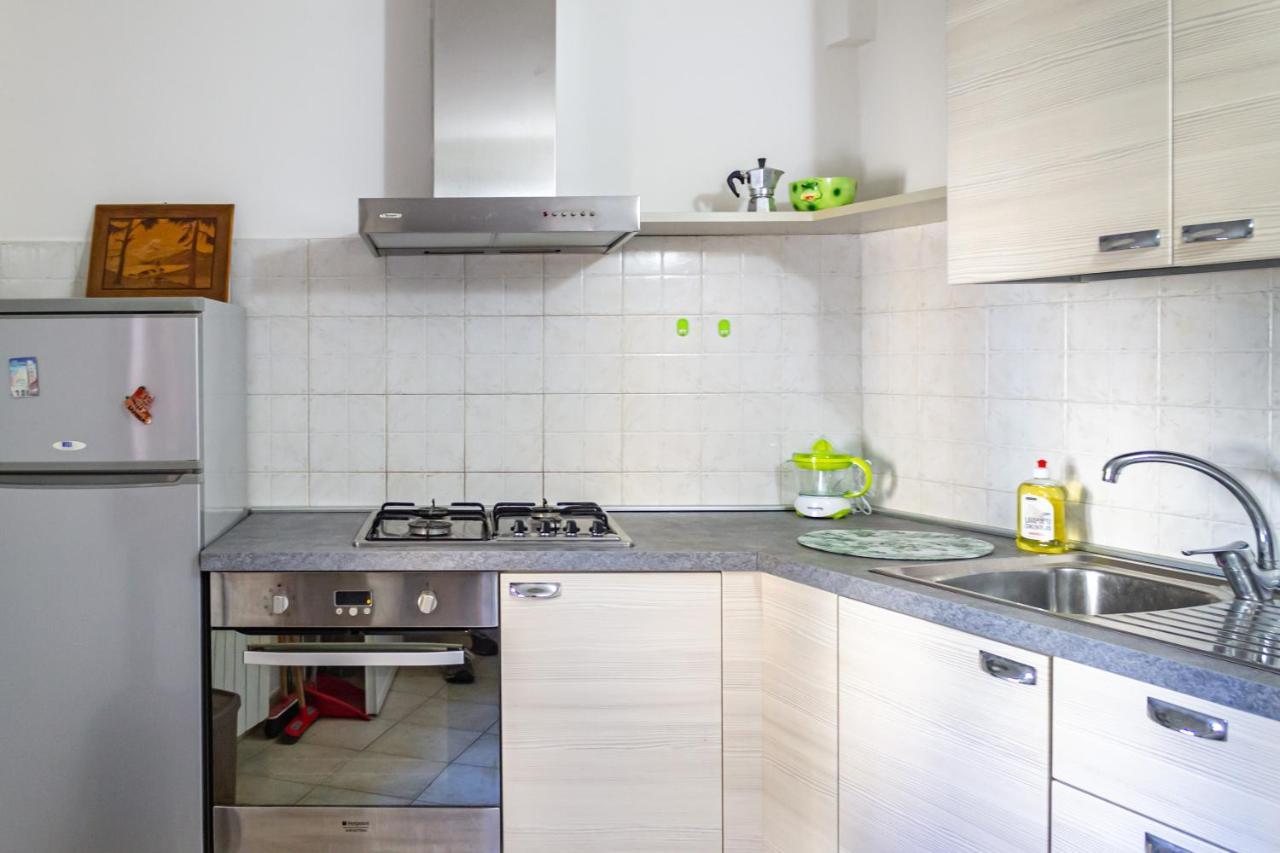 Appartamento San Paolino - Affitti Brevi Italia Лука Екстериор снимка